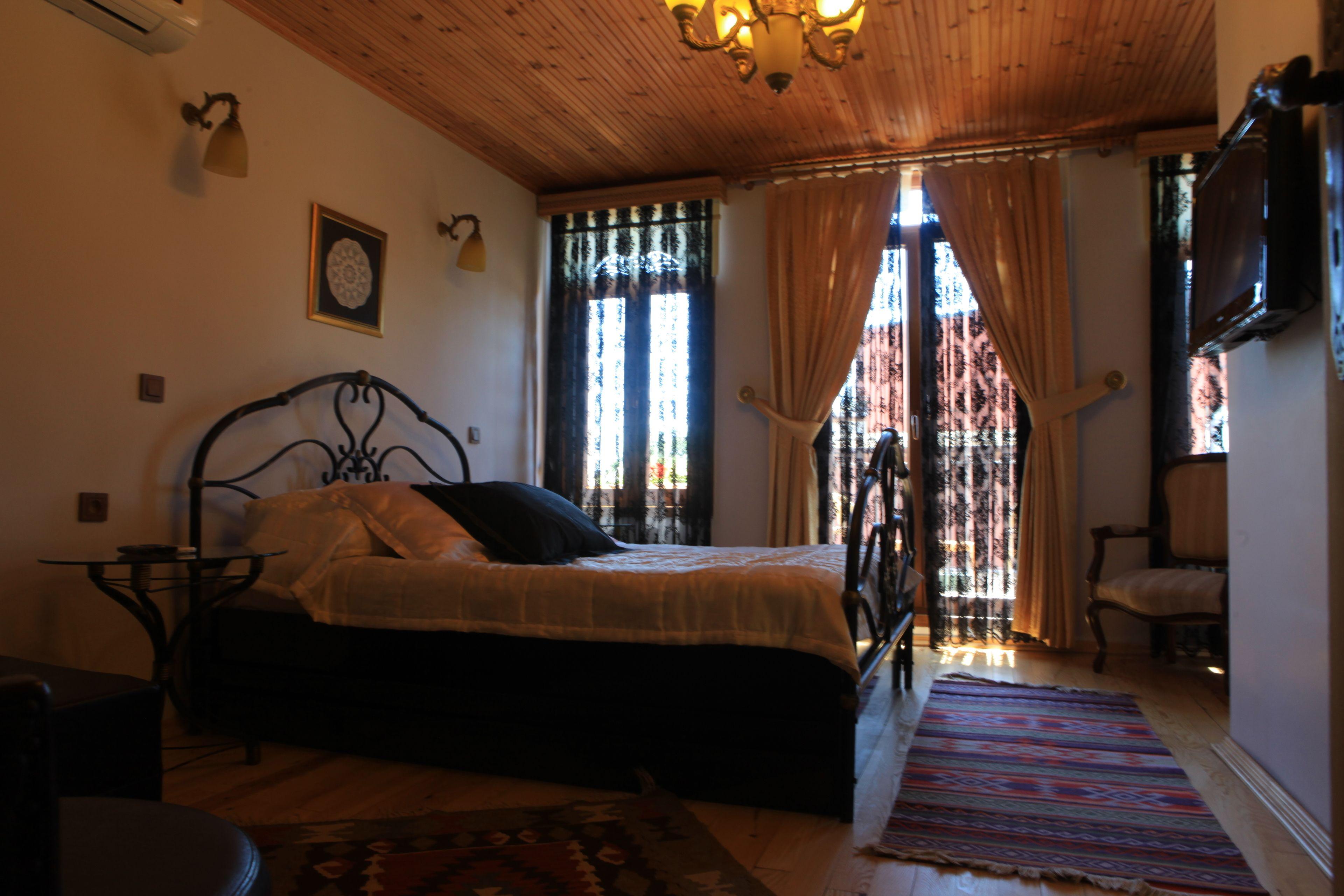 Tom Square Boutique Hotel — Photos 1